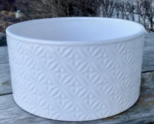 8.2" D x 3.9" H  Shiny White Dolomite