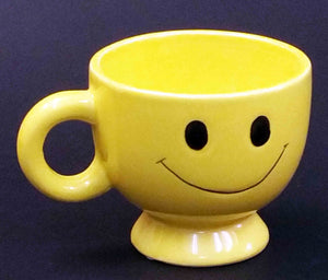 4.75" Yellow Smiley Faxe Mug